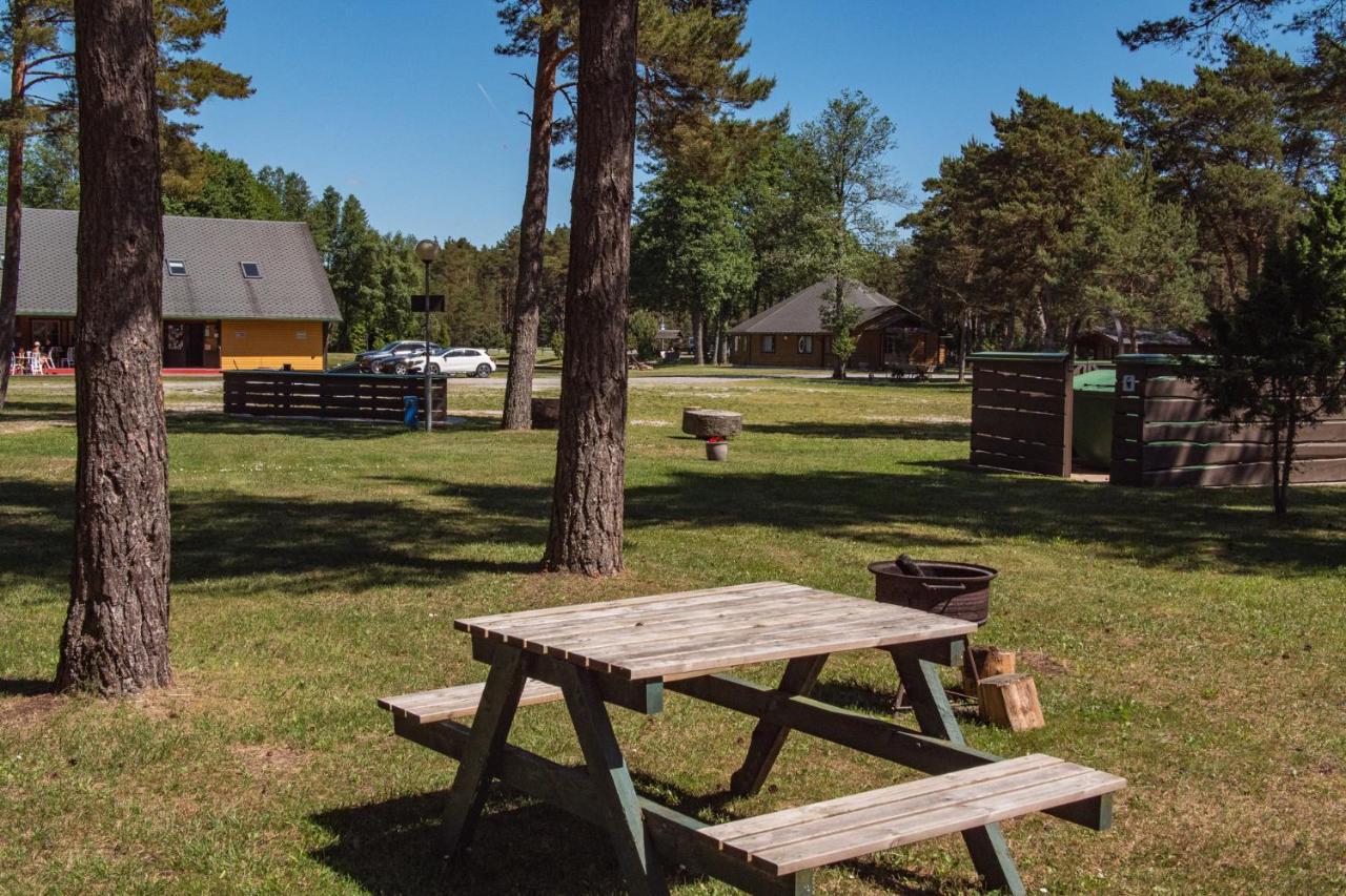 Tehumardi Camping Salme Bagian luar foto