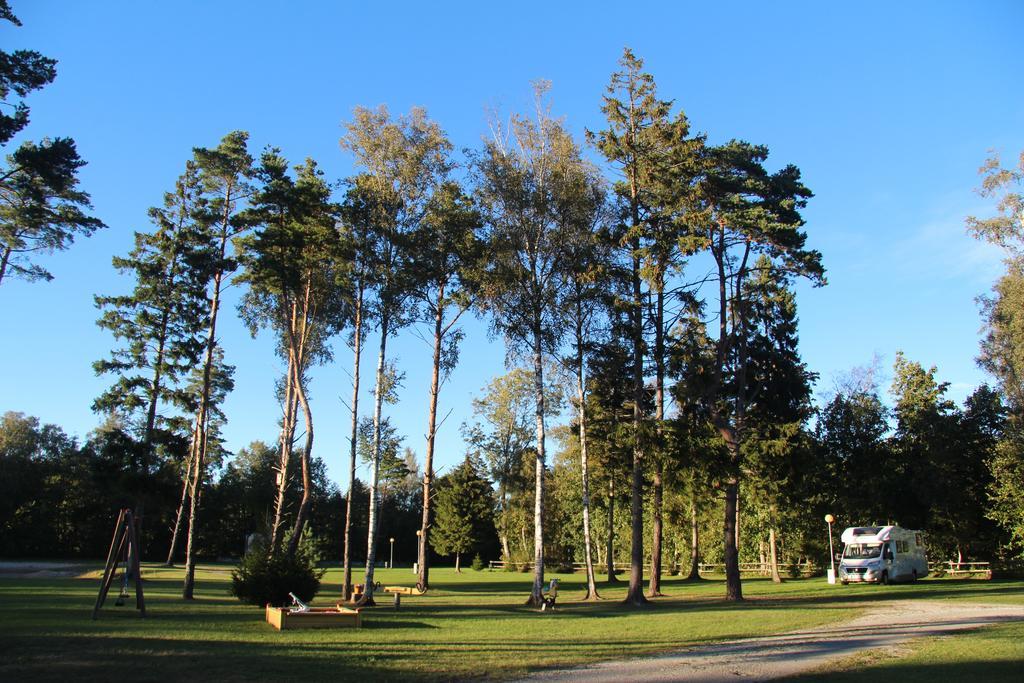Tehumardi Camping Salme Bagian luar foto