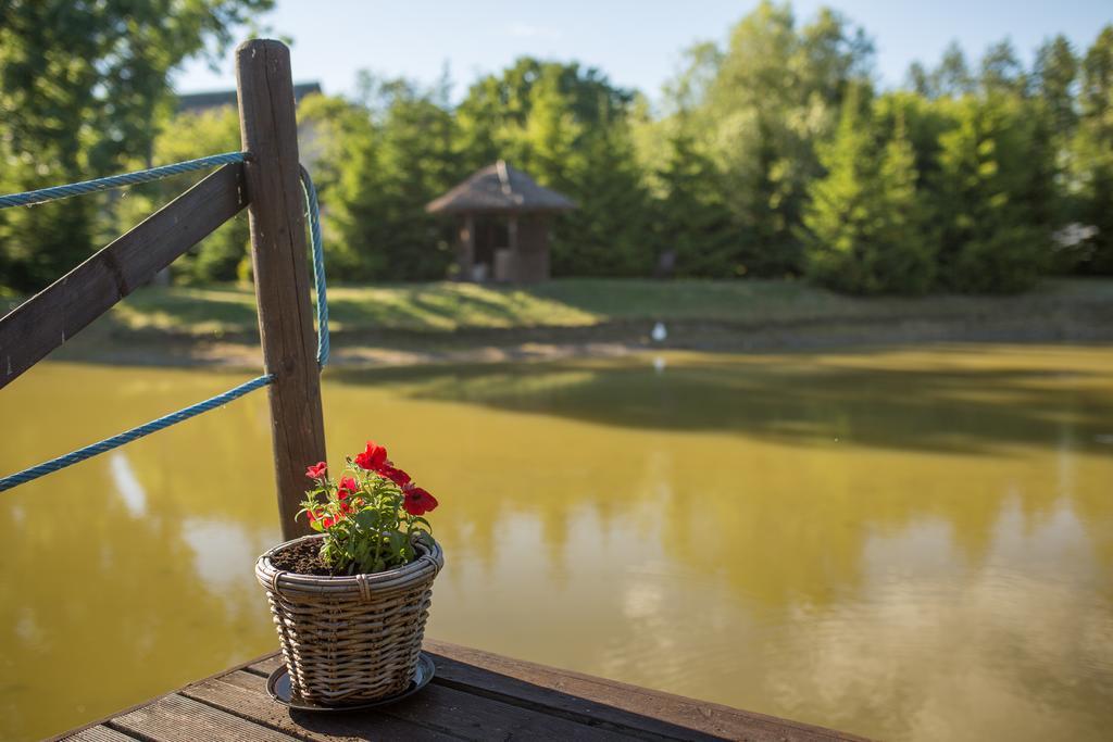 Tehumardi Camping Salme Bagian luar foto