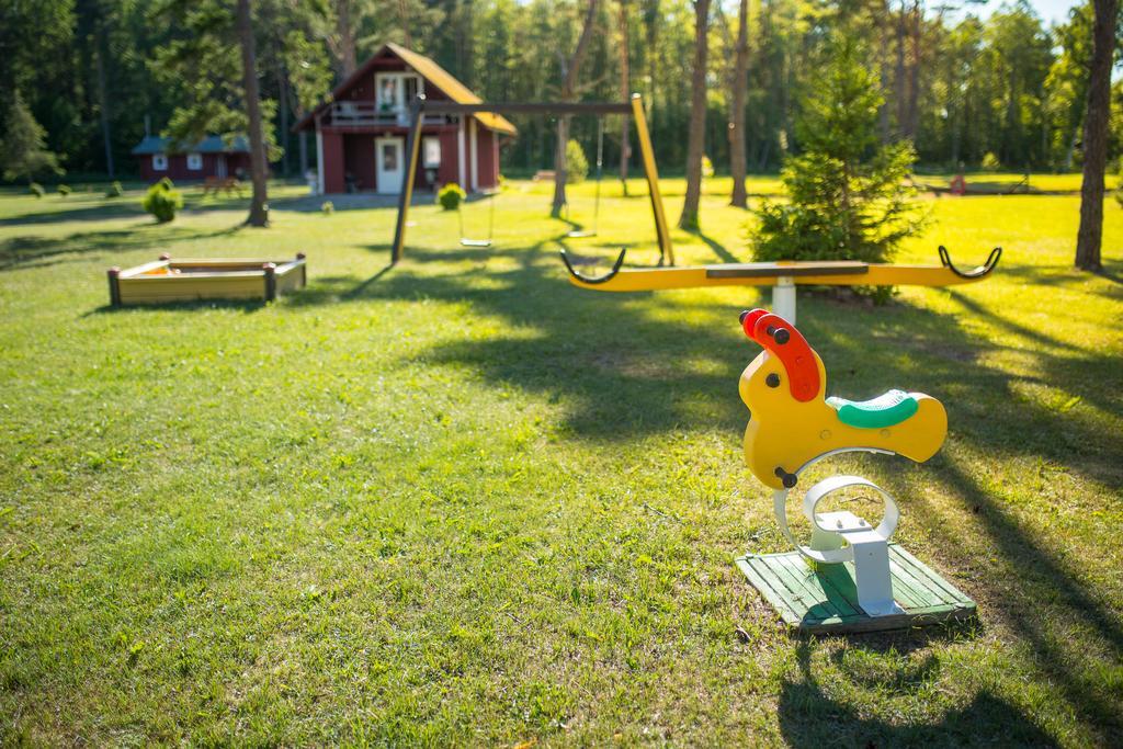 Tehumardi Camping Salme Bagian luar foto